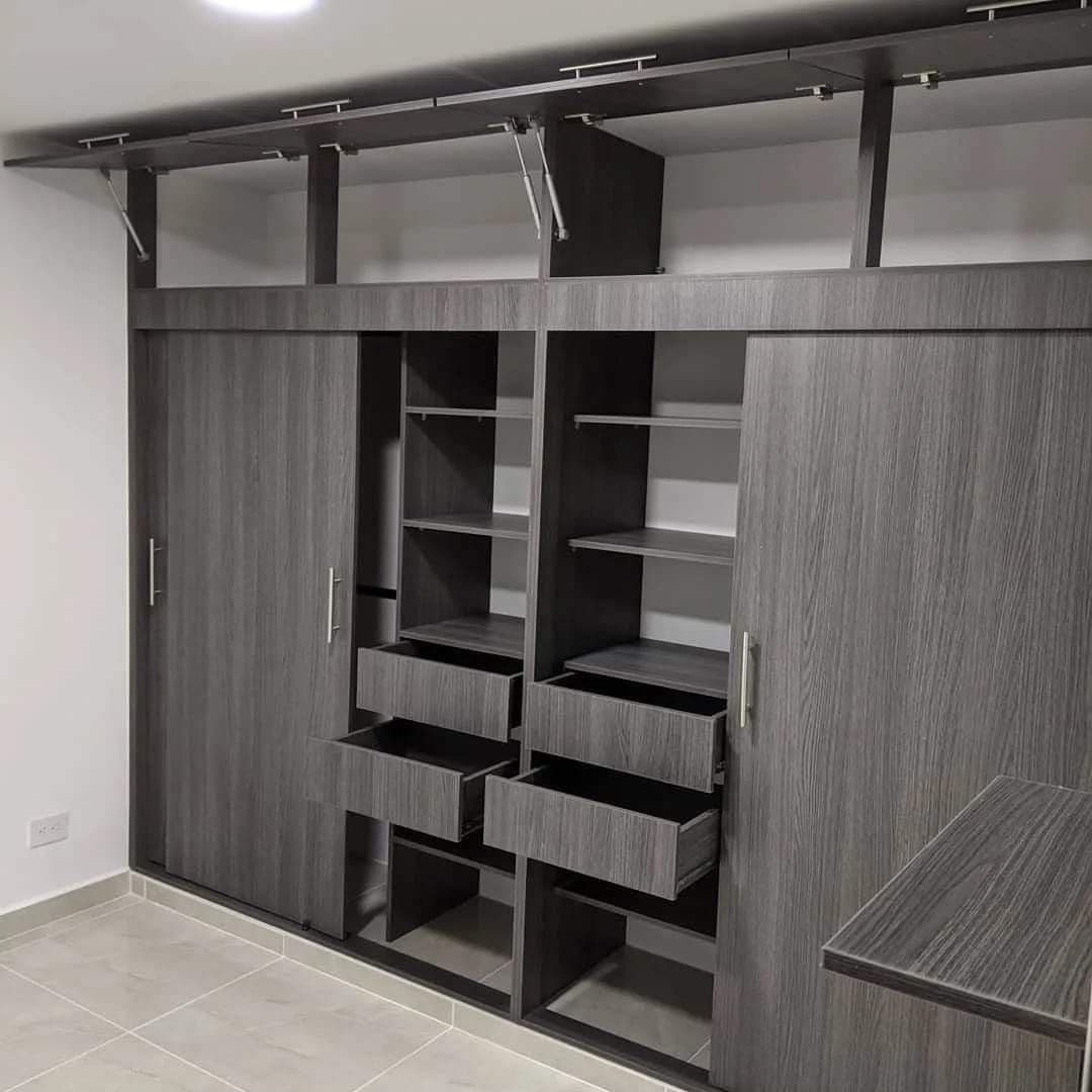 Closet con puertas correderas